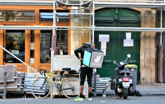 Top 3 Reasons To Have Delivery Services For Your Restaurant