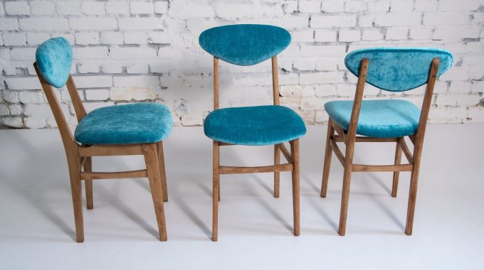 2 Steps for Painting a Fabric Chair