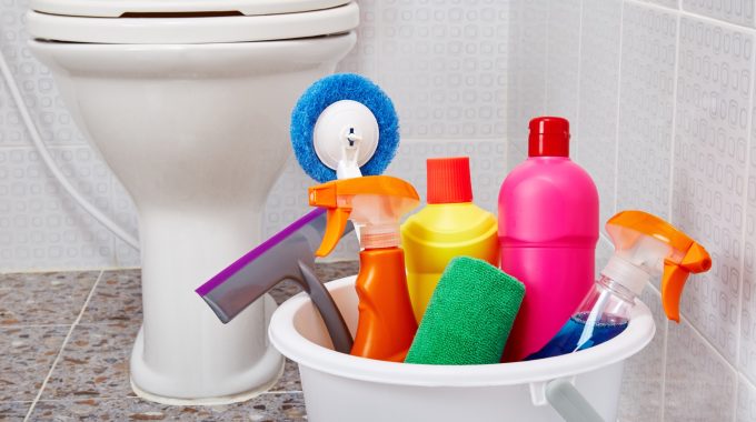 A Step-By-Step Guide To Properly Cleaning A Bathroom